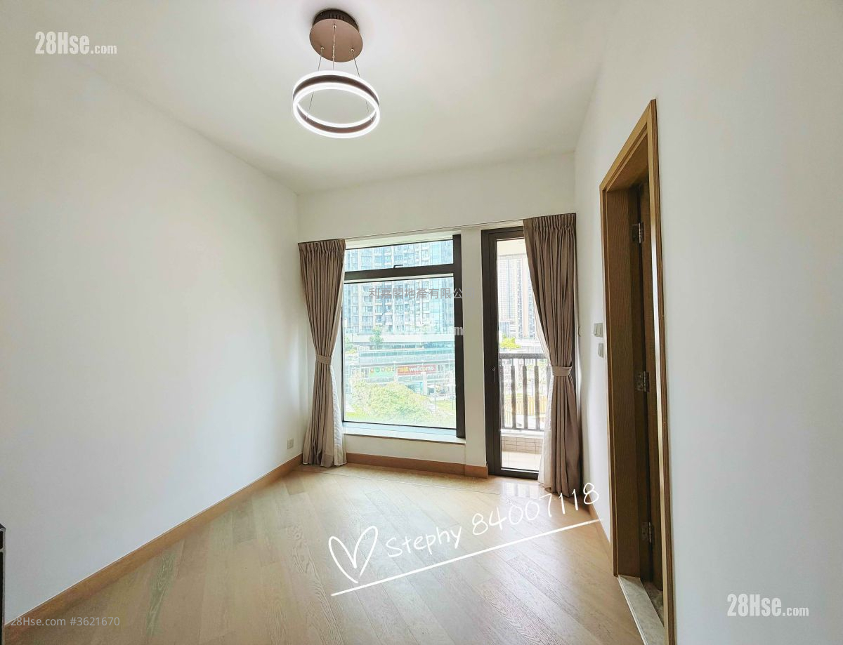 The Wings Rental 3 Bedrooms , 2 Bathrooms 672 ft² ( 62.4 m² ) The Wings Rental 3 Bedrooms , 2 Bathrooms 672 ft² ( 62.4 m² )