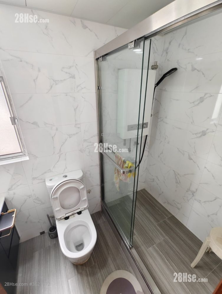 Hong Kong Garden Rental 3 Bedrooms , 2 Bathrooms 792 ft² ( 73.6 m² ) Hong Kong Garden Rental 3 Bedrooms , 2 Bathrooms 792 ft² ( 73.6 m² )