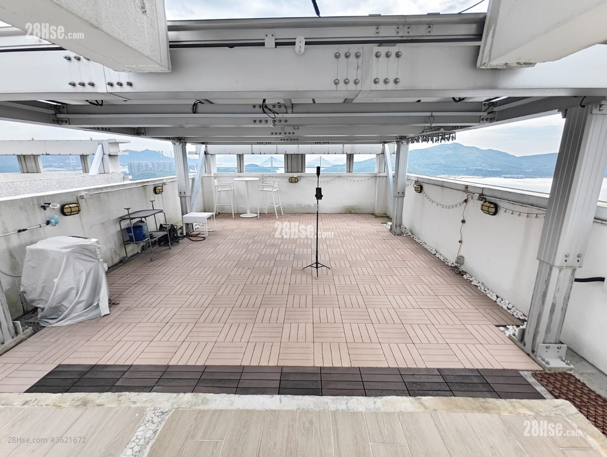 Hong Kong Garden Rental 3 Bedrooms , 2 Bathrooms 792 ft² ( 73.6 m² ) Hong Kong Garden Rental 3 Bedrooms , 2 Bathrooms 792 ft² ( 73.6 m² )