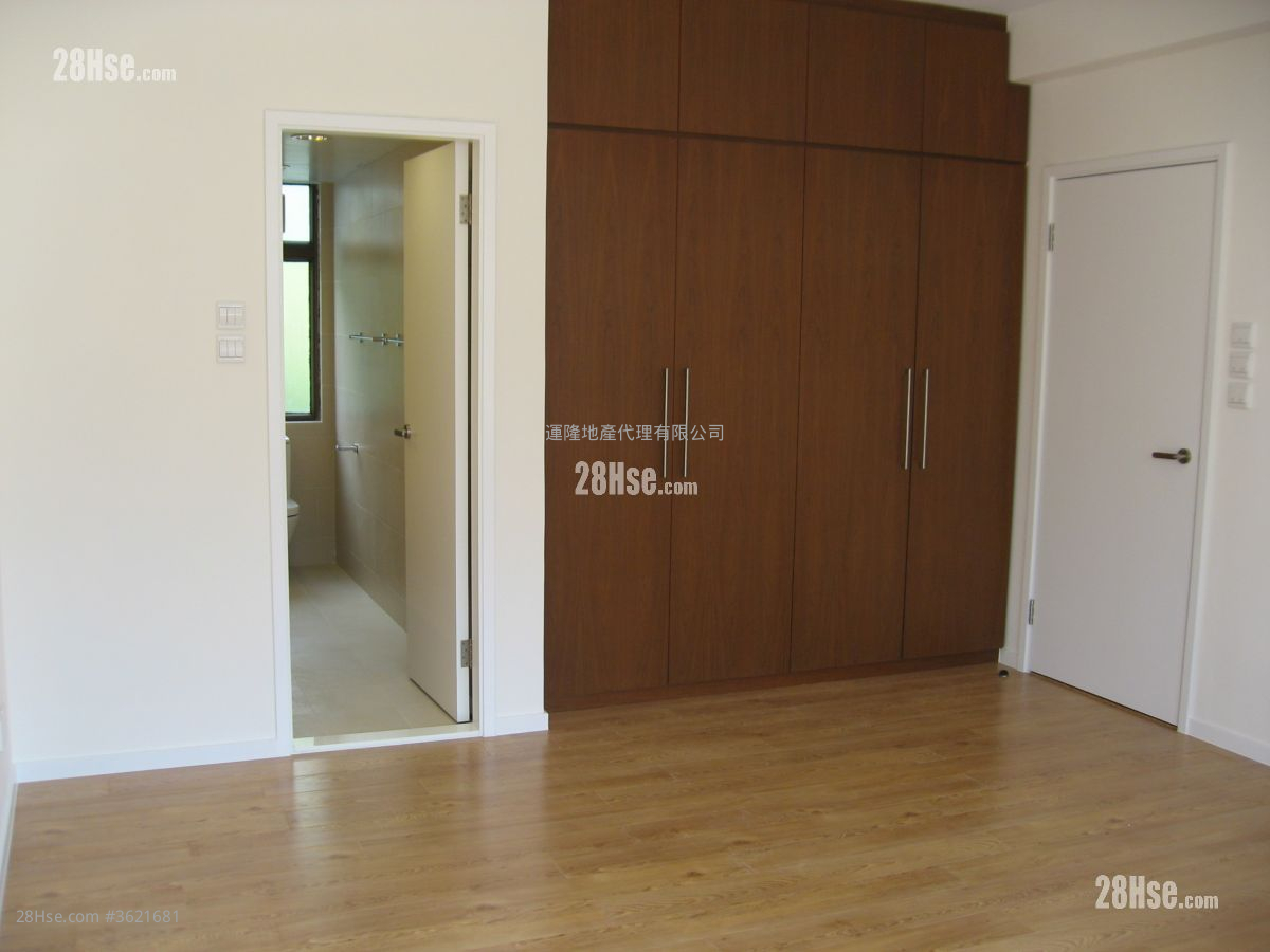 云晖大厦 售盘 3 房 , 2 浴室 1,304 平方尺 ( 121.1 平方米 ) 云晖大厦 售盘 3 房 , 2 浴室 1,304 平方尺 ( 121.1 平方米 )