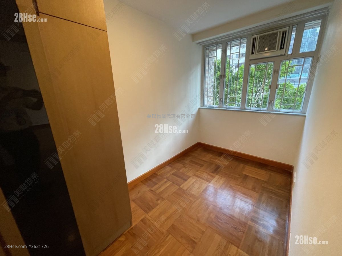 麒麟阁 售盘 3 房 , 2 浴室 806 平方尺 ( 74.9 平方米 ) 麒麟阁 售盘 3 房 , 2 浴室 806 平方尺 ( 74.9 平方米 )