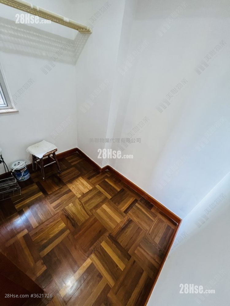 麒麟阁 售盘 3 房 , 2 浴室 806 平方尺 ( 74.9 平方米 ) 麒麟阁 售盘 3 房 , 2 浴室 806 平方尺 ( 74.9 平方米 )