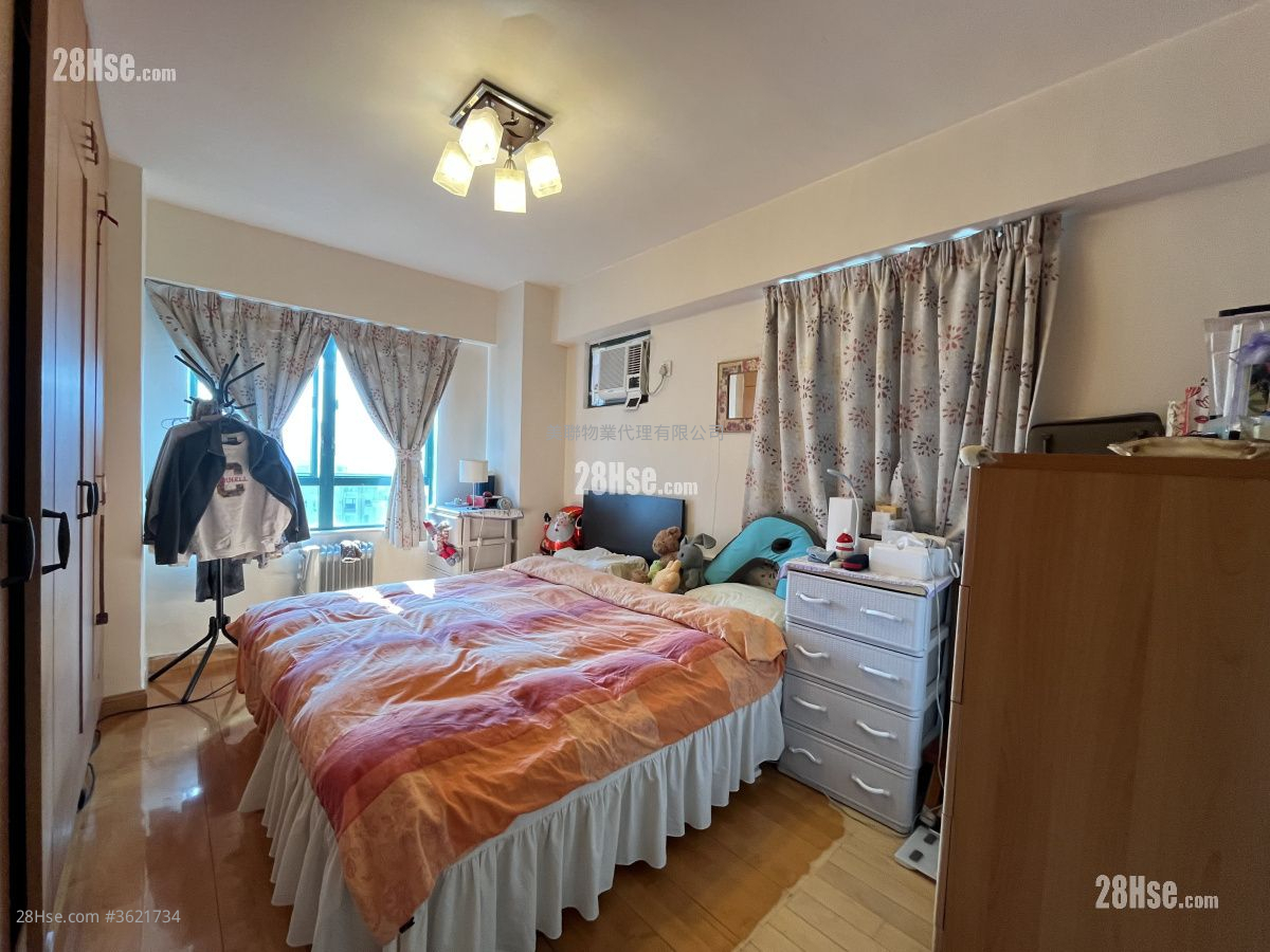 龙柏花园 售盘 3 房 , 2 浴室 1,293 平方尺 ( 120.1 平方米 ) 龙柏花园 售盘 3 房 , 2 浴室 1,293 平方尺 ( 120.1 平方米 )