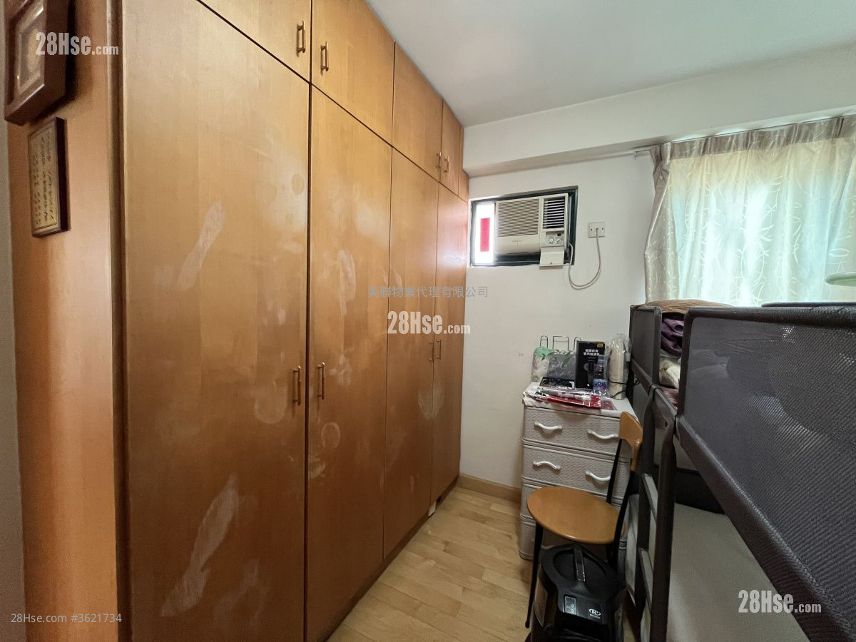 龙柏花园 售盘 3 房 , 2 浴室 1,293 平方尺 ( 120.1 平方米 ) 龙柏花园 售盘 3 房 , 2 浴室 1,293 平方尺 ( 120.1 平方米 )