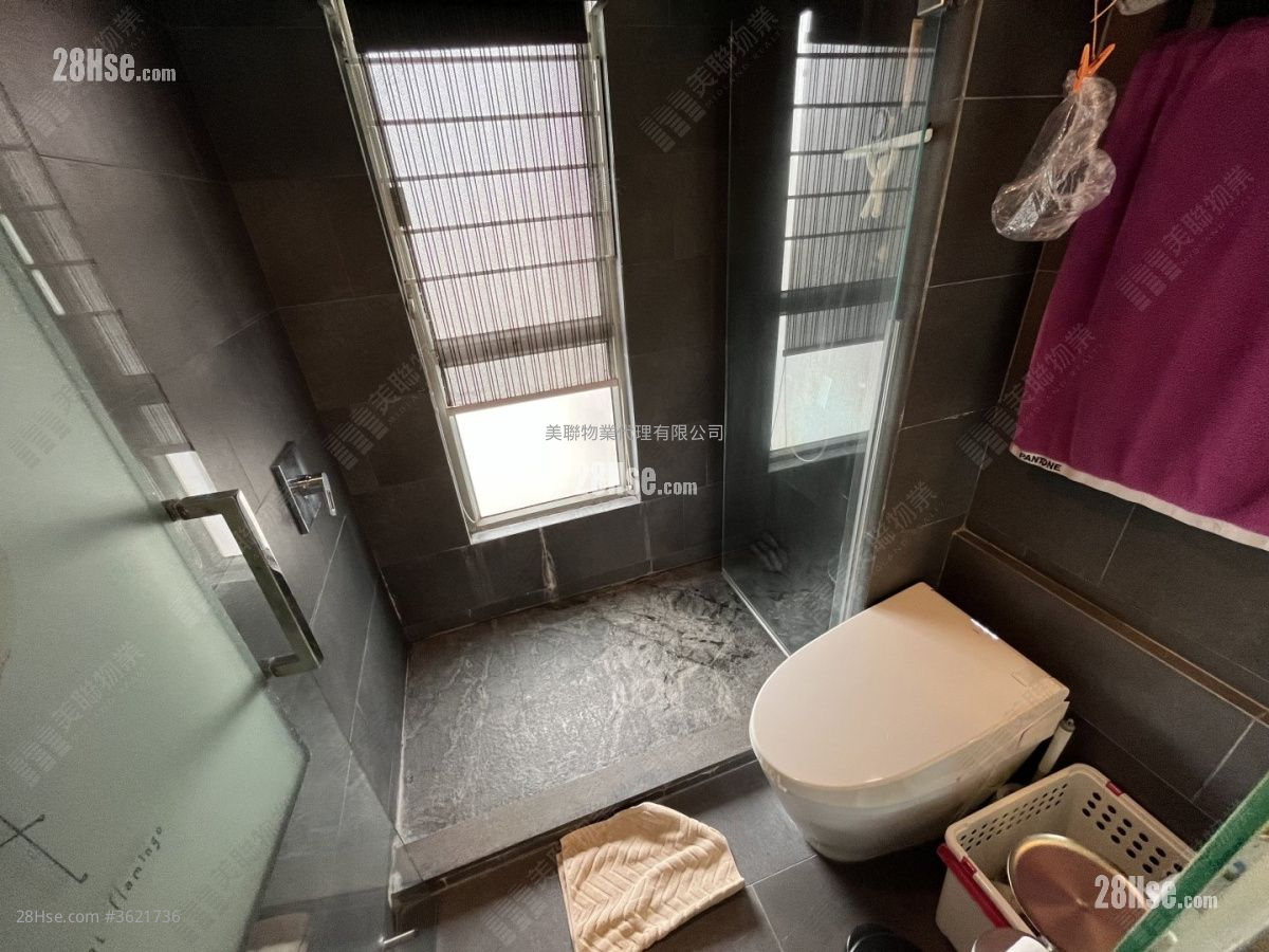 君颐峰 售盘 3 房 , 2 浴室 992 平方尺 ( 92.2 平方米 ) 君颐峰 售盘 3 房 , 2 浴室 992 平方尺 ( 92.2 平方米 )