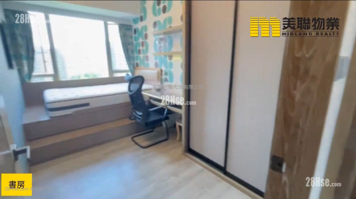 君颐峰 售盘 3 房 , 2 浴室 1,343 平方尺 ( 124.8 平方米 ) 君颐峰 售盘 3 房 , 2 浴室 1,343 平方尺 ( 124.8 平方米 )