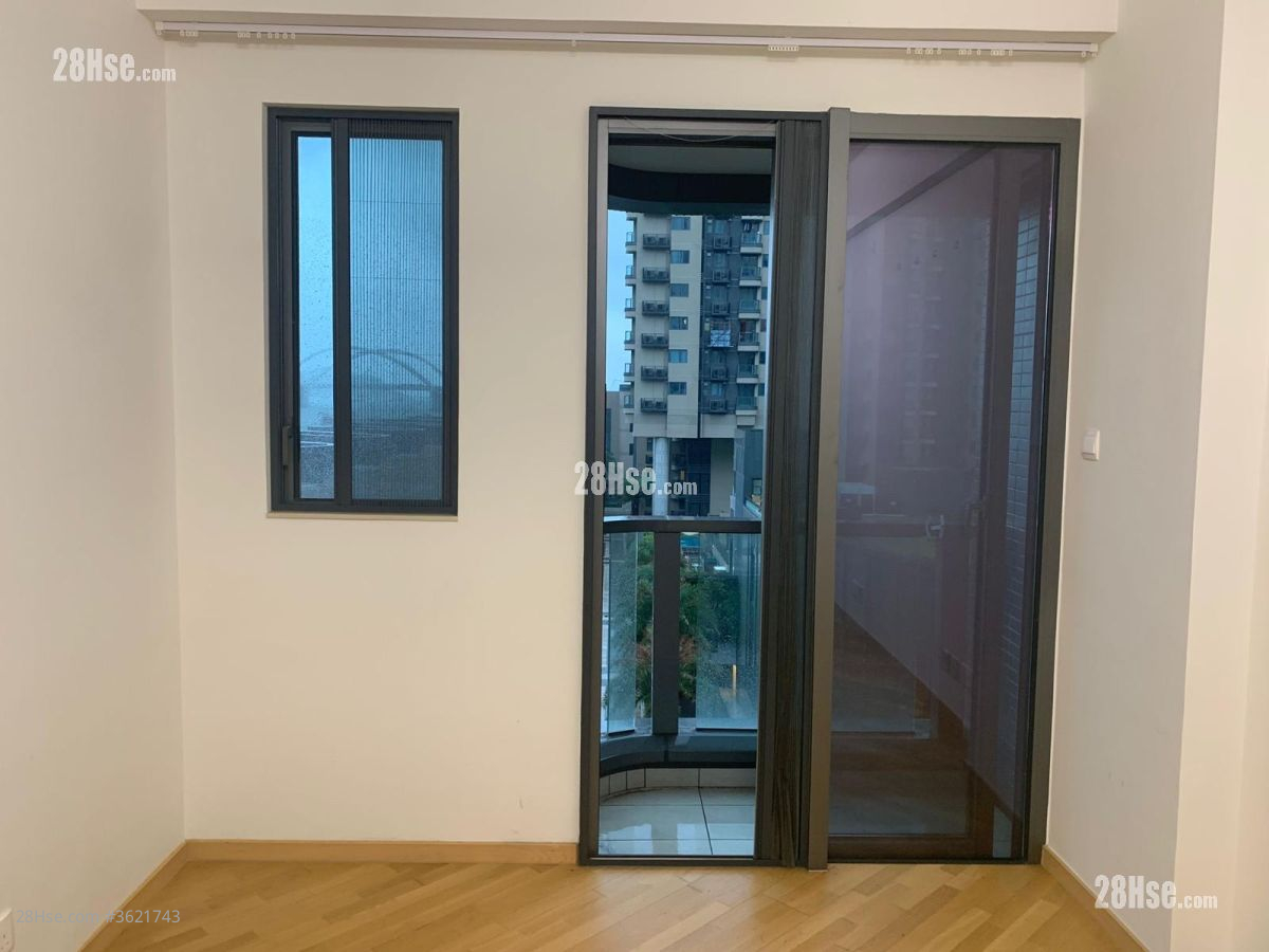 balcony: Alto Residences Rental 1 Bedroom , 1 Bathroom 413 ft² ( 38.4 m² ) balcony: Alto Residences Rental 1 Bedroom , 1 Bathroom 413 ft² ( 38.4 m² )