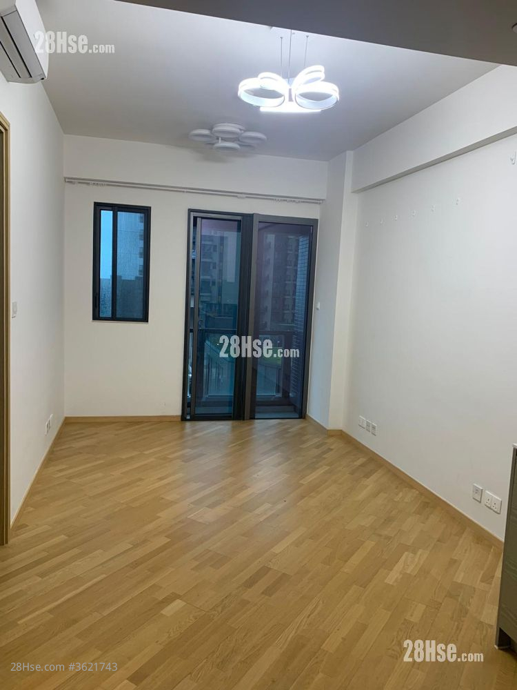 living room: Alto Residences Rental 1 Bedroom , 1 Bathroom 413 ft² ( 38.4 m² ) living room: Alto Residences Rental 1 Bedroom , 1 Bathroom 413 ft² ( 38.4 m² )