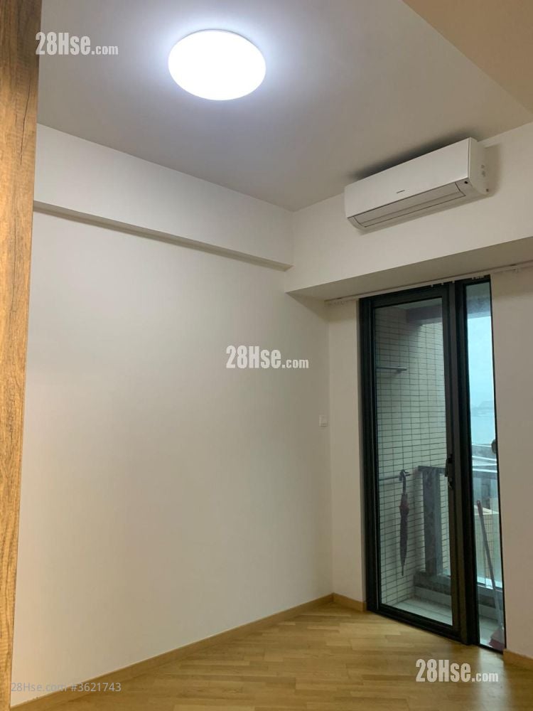 master room: Alto Residences Rental 1 Bedroom , 1 Bathroom 413 ft² ( 38.4 m² ) master room: Alto Residences Rental 1 Bedroom , 1 Bathroom 413 ft² ( 38.4 m² )