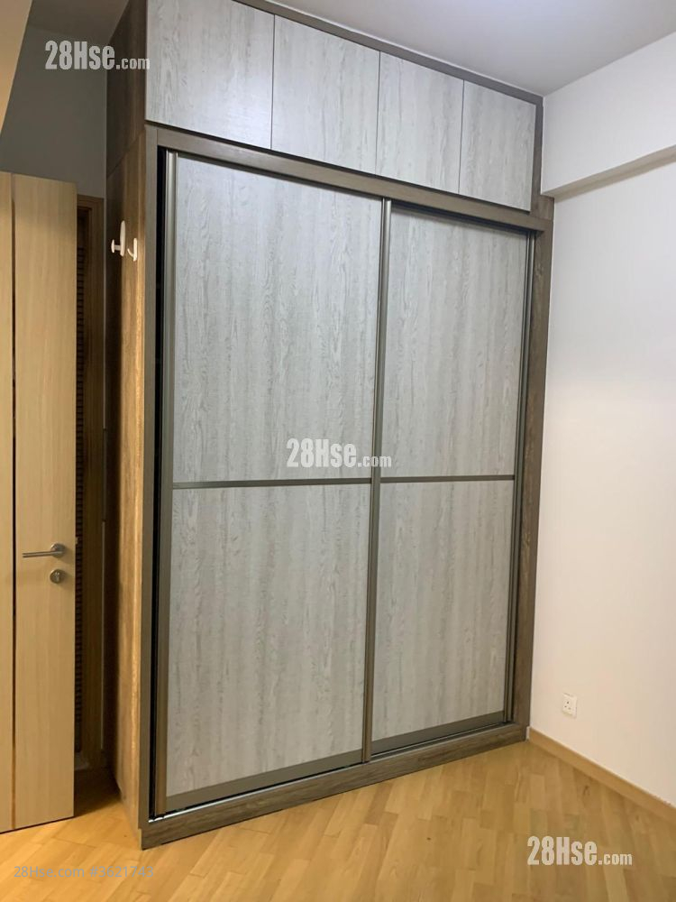 master room: 入牆衣櫃 master room: 入牆衣櫃