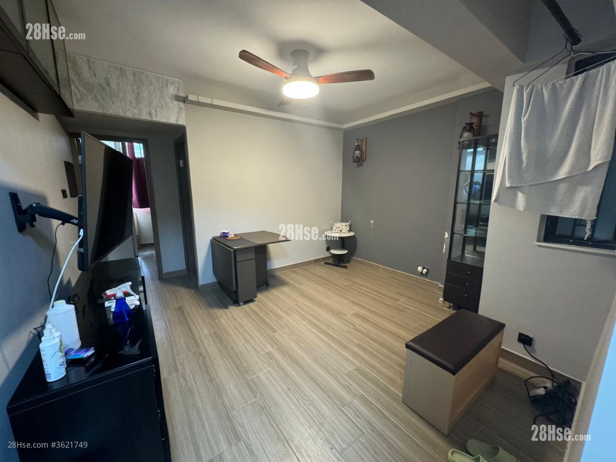 Tsui Yuen Mansion Rental 2 Bedrooms , 1 Bathroom 426 ft² ( 39.6 m² )