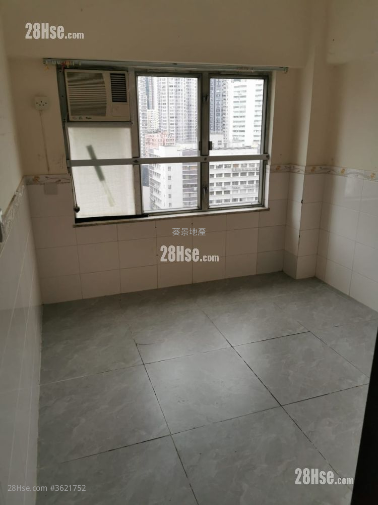 Kwai King Building Rental Studio , 1 Bathroom 130 ft² ( 12.1 m² ) Kwai King Building Rental Studio , 1 Bathroom 130 ft² ( 12.1 m² )