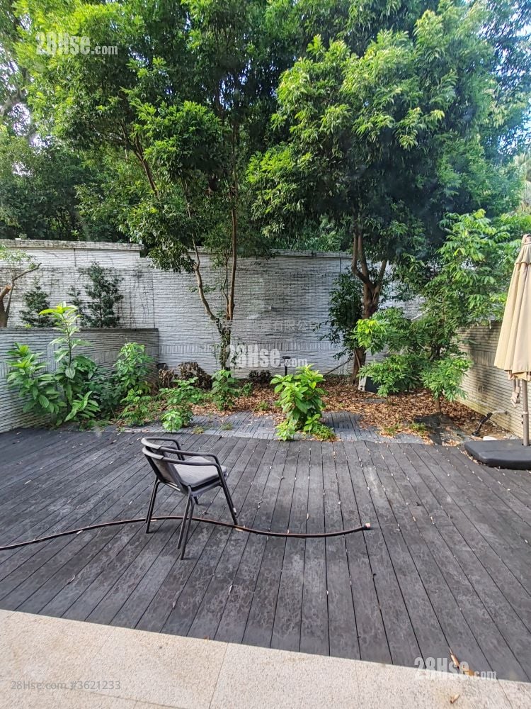 The Green Rental 3 Bedrooms , 3 Bathrooms 1,798 ft² ( 167.0 m² )