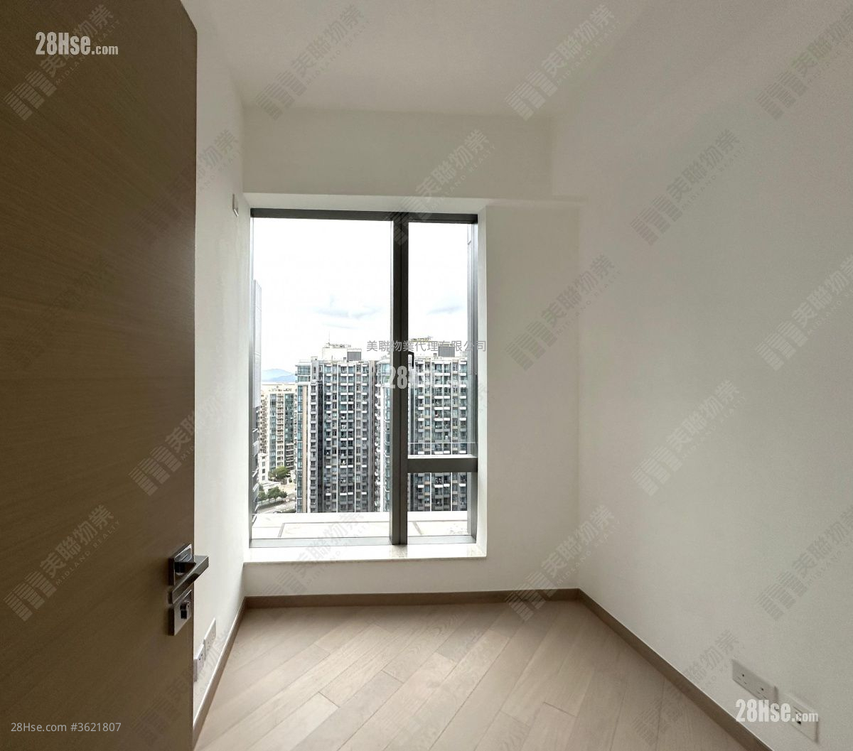 云滙 租盘 4 房 , 2 浴室 1,124 平方尺 ( 104.4 平方米 ) 云滙 租盘 4 房 , 2 浴室 1,124 平方尺 ( 104.4 平方米 )