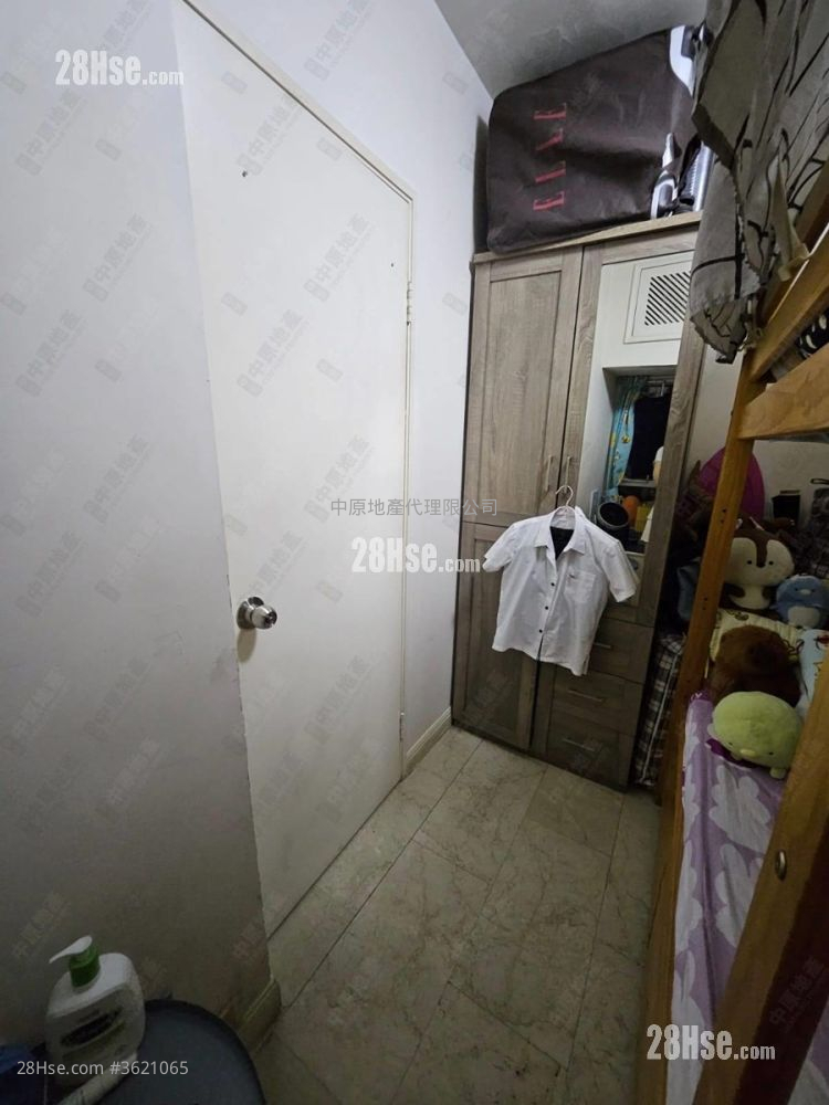 海翠花园 售盘 2 房 , 1 浴室 521 平方尺 ( 48.4 平方米 ) 海翠花园 售盘 2 房 , 1 浴室 521 平方尺 ( 48.4 平方米 )