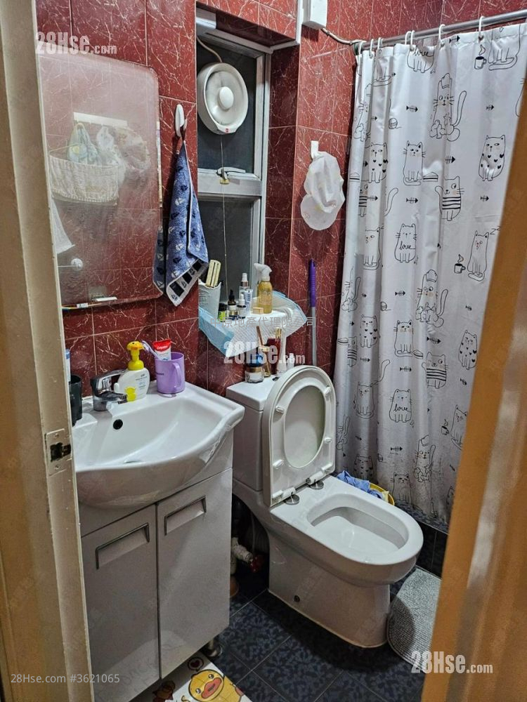 海翠花园 售盘 2 房 , 1 浴室 521 平方尺 ( 48.4 平方米 ) 海翠花园 售盘 2 房 , 1 浴室 521 平方尺 ( 48.4 平方米 )