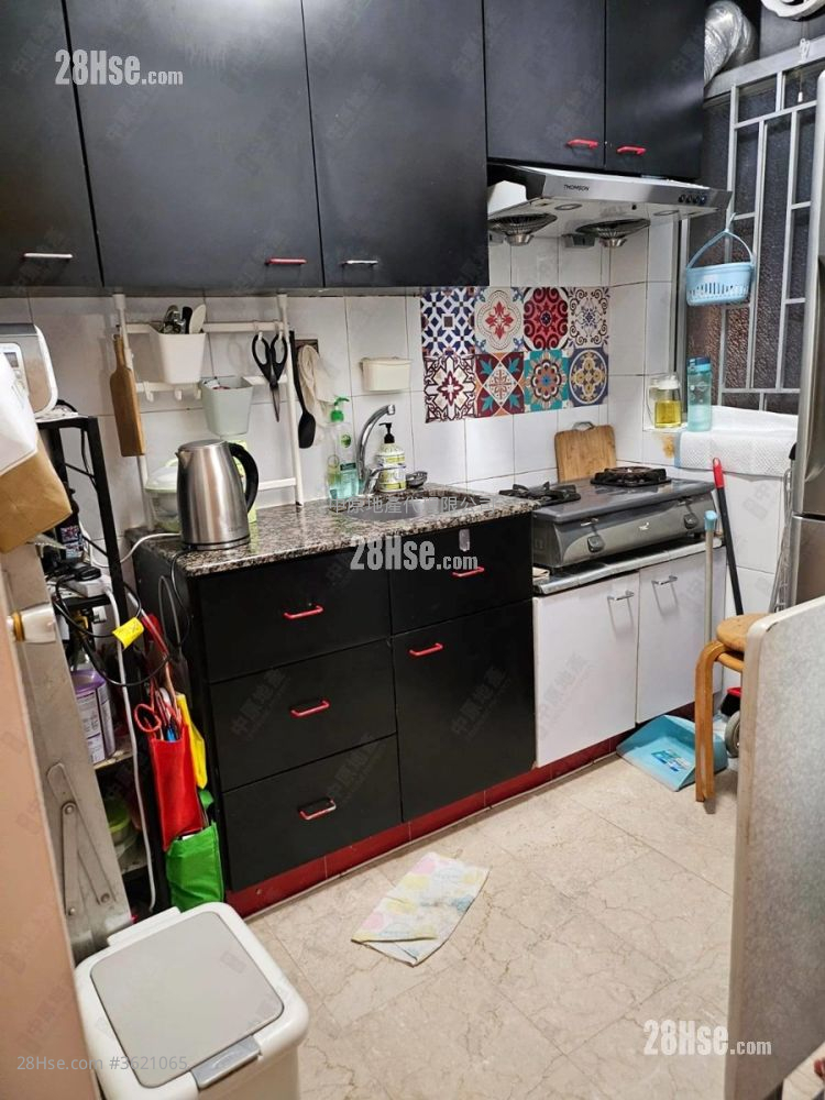 海翠花园 售盘 2 房 , 1 浴室 521 平方尺 ( 48.4 平方米 ) 海翠花园 售盘 2 房 , 1 浴室 521 平方尺 ( 48.4 平方米 )