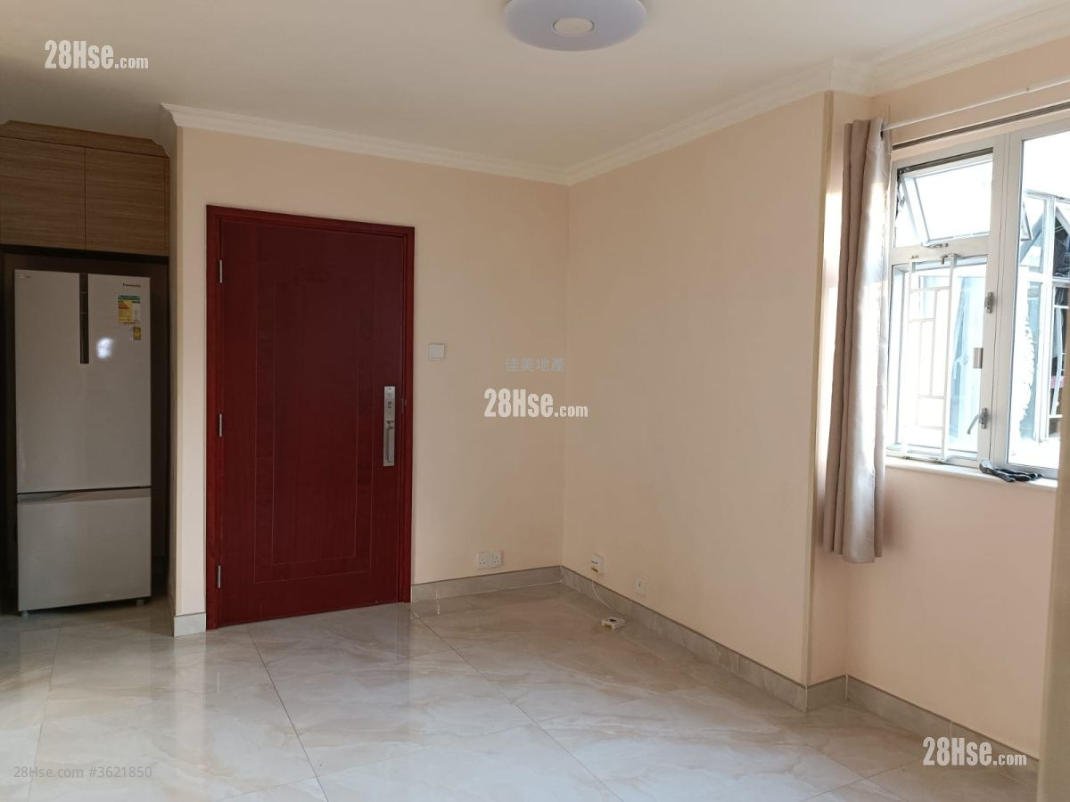 Wyler Garden Rental 2 Bedrooms , 1 Bathroom 415 ft² ( 38.6 m² ) Wyler Garden Rental 2 Bedrooms , 1 Bathroom 415 ft² ( 38.6 m² )