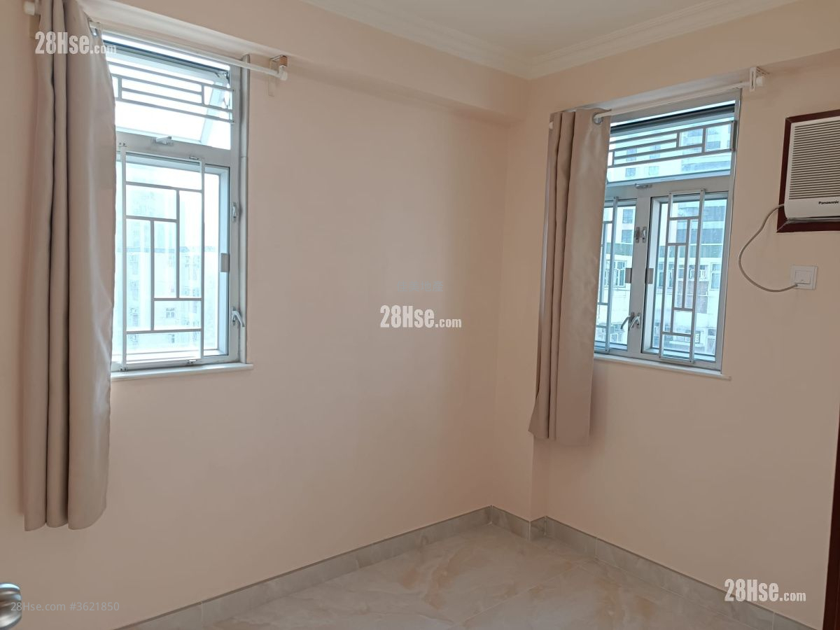 Wyler Garden Rental 2 Bedrooms , 1 Bathroom 415 ft² ( 38.6 m² ) Wyler Garden Rental 2 Bedrooms , 1 Bathroom 415 ft² ( 38.6 m² )