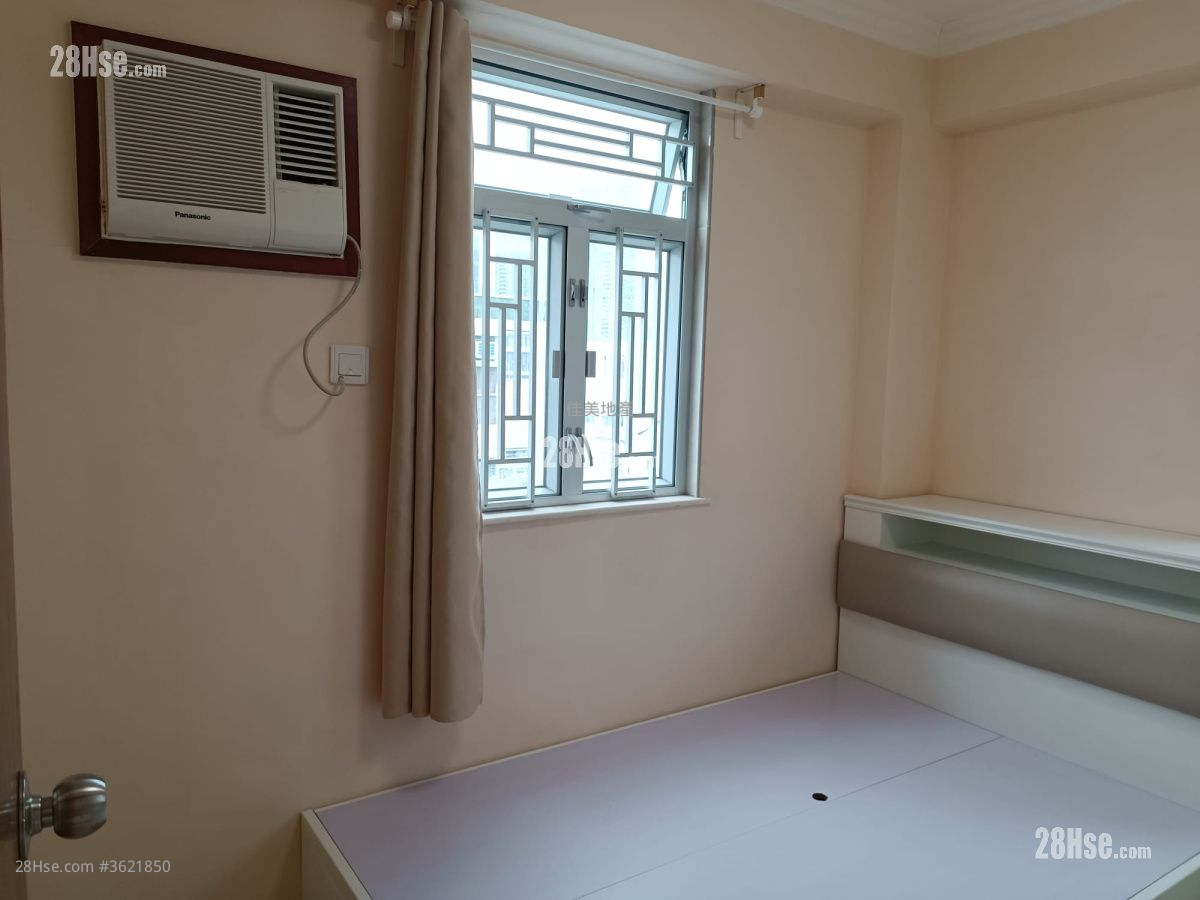 Wyler Garden Rental 2 Bedrooms , 1 Bathroom 415 ft² ( 38.6 m² ) Wyler Garden Rental 2 Bedrooms , 1 Bathroom 415 ft² ( 38.6 m² )