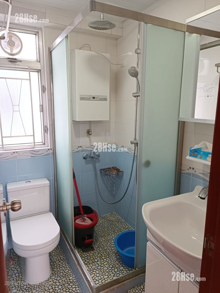 Wyler Garden Rental 2 Bedrooms , 1 Bathroom 415 ft² ( 38.6 m² ) Wyler Garden Rental 2 Bedrooms , 1 Bathroom 415 ft² ( 38.6 m² )