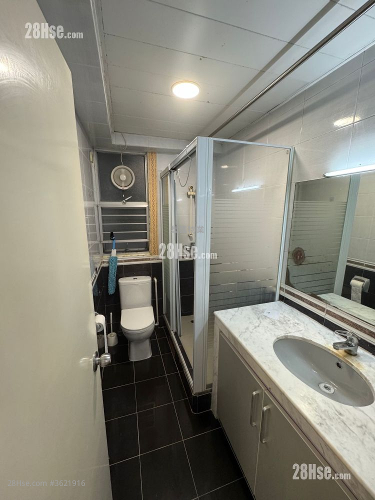 黄埔花园 售盘 3 房 , 2 浴室 680 平方尺 ( 63.2 平方米 ) 黄埔花园 售盘 3 房 , 2 浴室 680 平方尺 ( 63.2 平方米 )