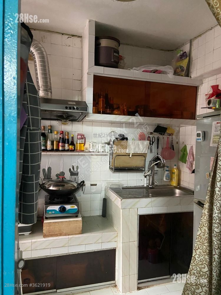 华明邨 售盘 2 房 385 平方尺 ( 35.8 平方米 ) 华明邨 售盘 2 房 385 平方尺 ( 35.8 平方米 )