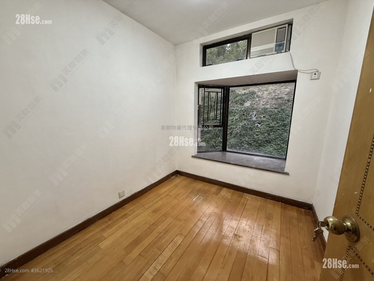 睡房 1: 大埔宝马山 租盘 3 房 , 3 浴室 915 平方尺 ( 85.0 平方米 ) 睡房 1: 大埔宝马山 租盘 3 房 , 3 浴室 915 平方尺 ( 85.0 平方米 )