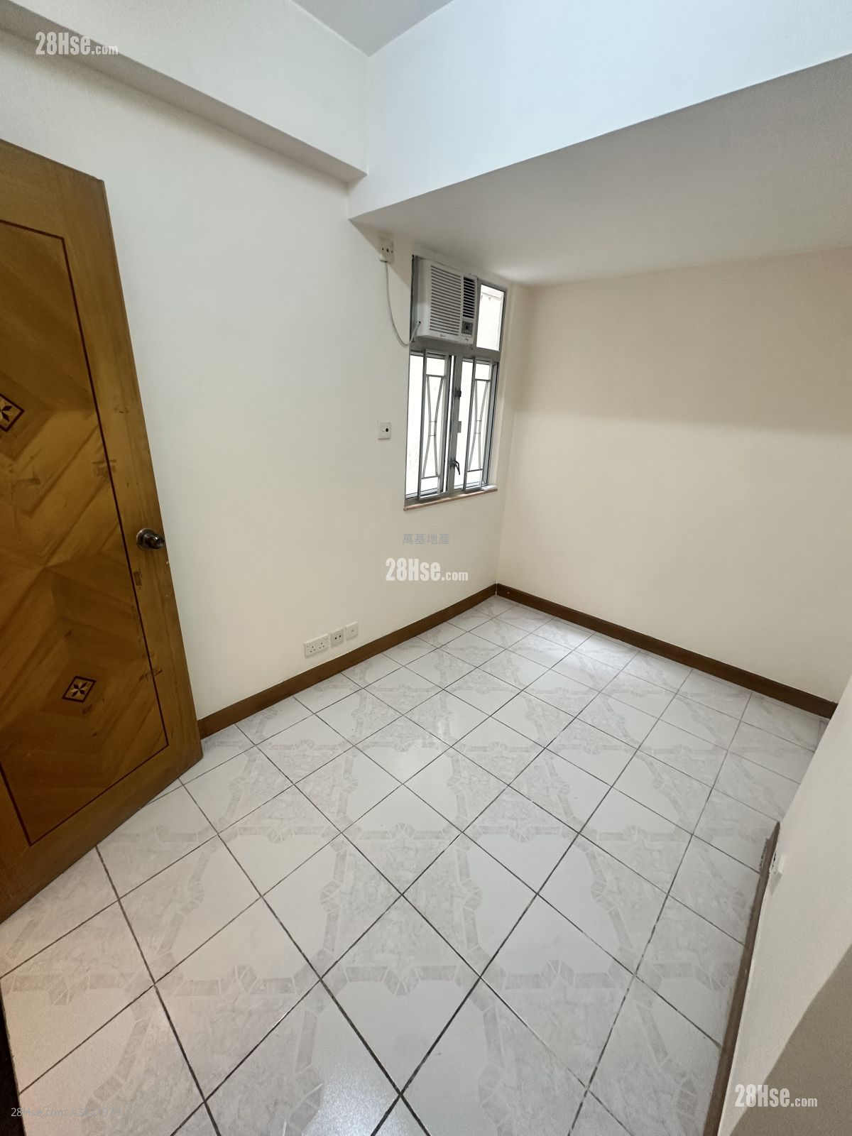 南雄大厦 售盘 2 房 , 1 浴室 362 平方尺 ( 33.6 平方米 ) 南雄大厦 售盘 2 房 , 1 浴室 362 平方尺 ( 33.6 平方米 )