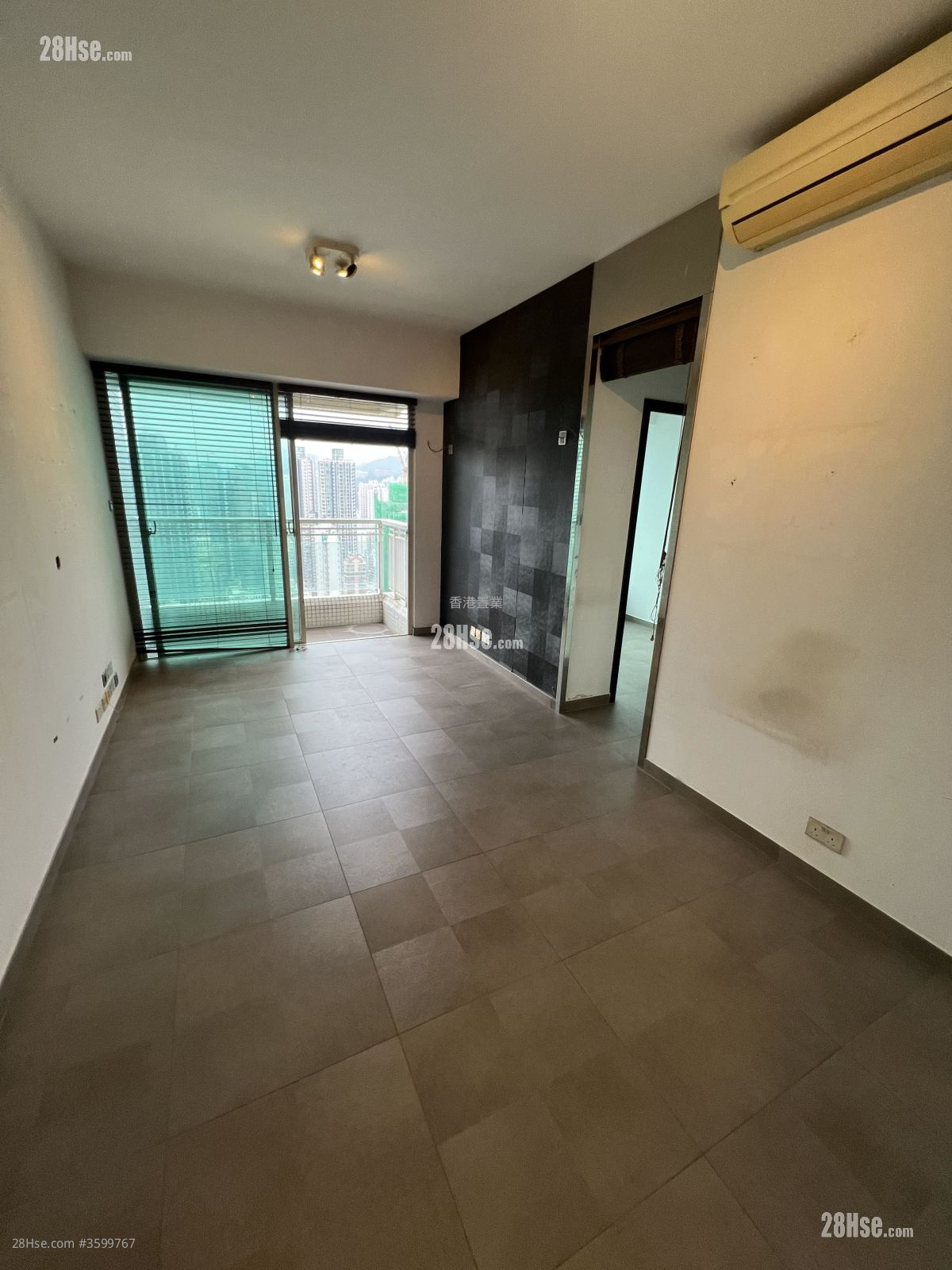 亮贤居 租盘 2 房 , 1 浴室 555 平方尺 ( 51.6 平方米 )