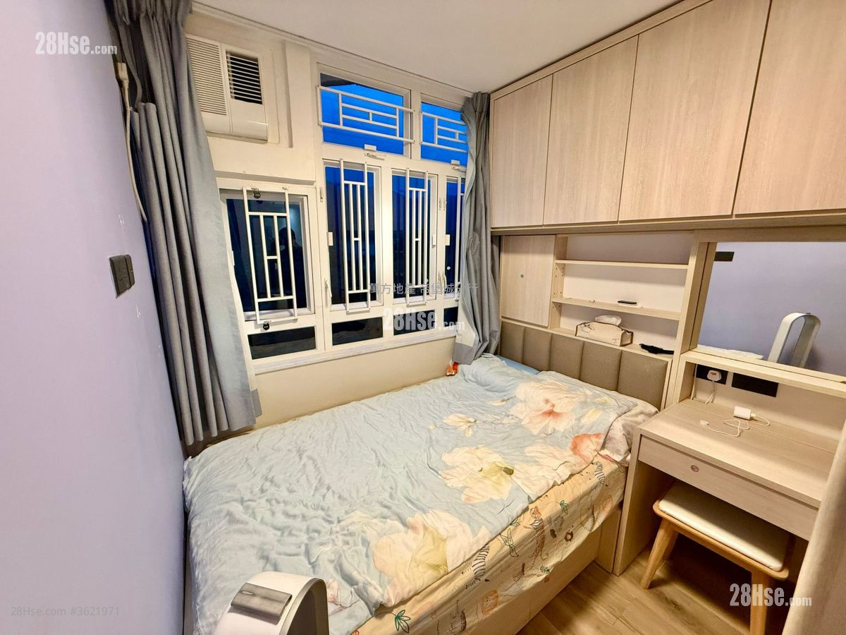 广源邨 售盘 2 房 , 1 浴室 407 平方尺 ( 37.8 平方米 ) 广源邨 售盘 2 房 , 1 浴室 407 平方尺 ( 37.8 平方米 )