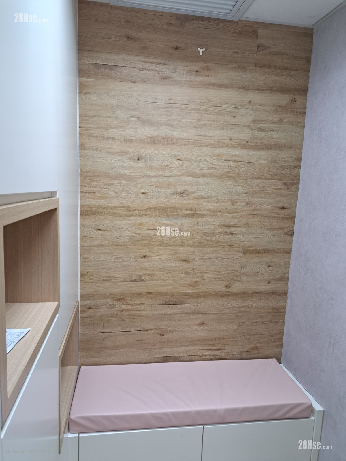 元朗贸易中心 租盘 3 房 349 平方尺 ( 32.4 平方米 ) 元朗贸易中心 租盘 3 房 349 平方尺 ( 32.4 平方米 )