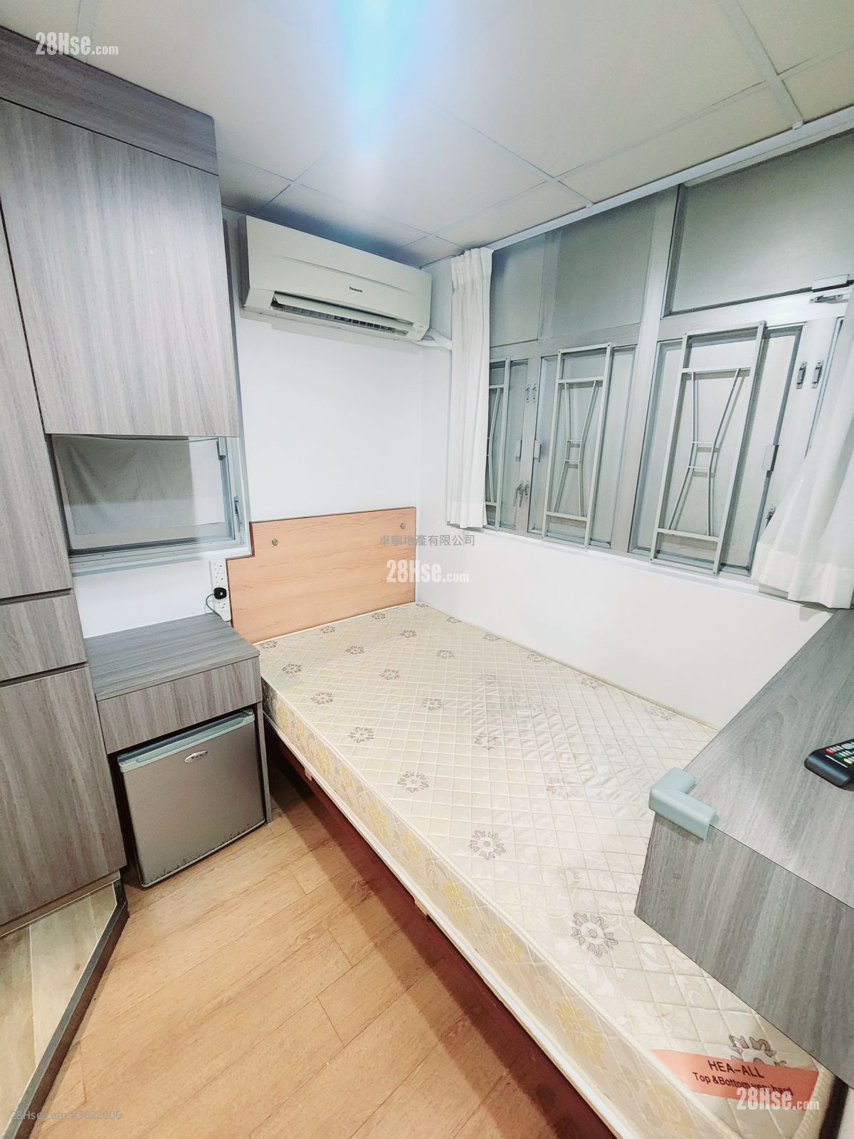 单幢楼房 租盘 120 平方尺 ( 11.1 平方米 ) 单幢楼房 租盘 120 平方尺 ( 11.1 平方米 )