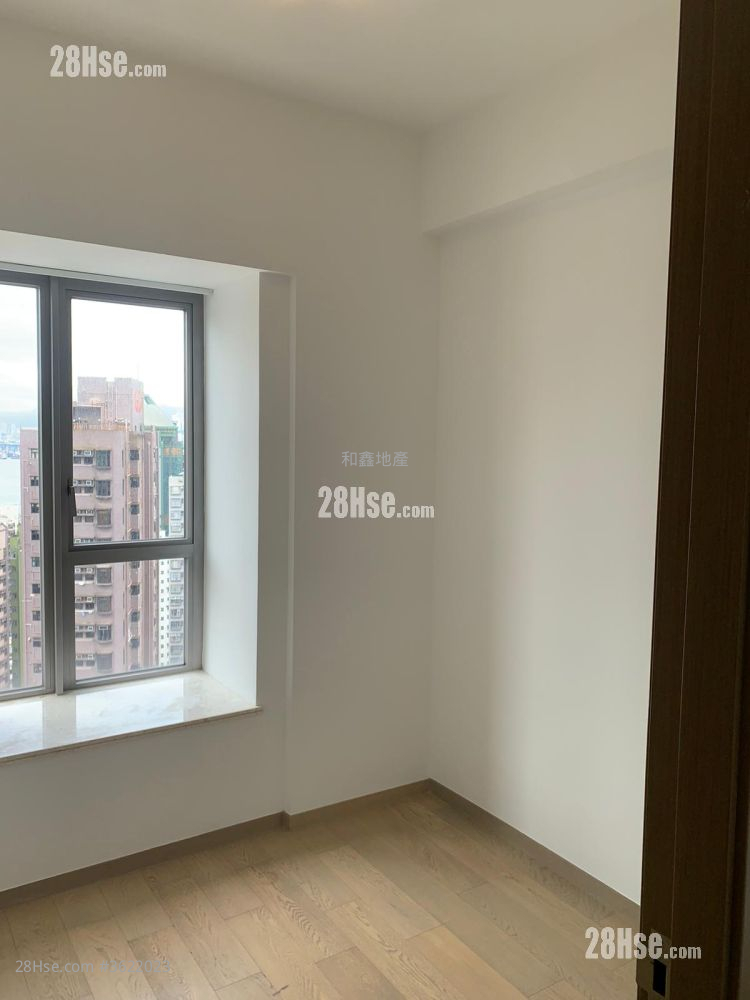 The Summa Rental 3 Bedrooms , 2 Bathrooms 954 ft² ( 88.6 m² ) The Summa Rental 3 Bedrooms , 2 Bathrooms 954 ft² ( 88.6 m² )