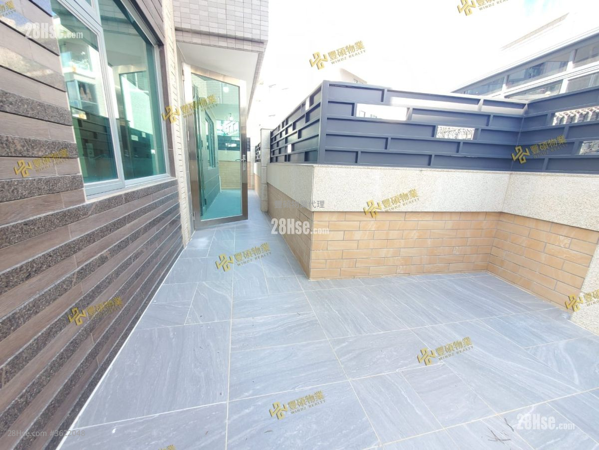Village Rental 5+ Bedrooms , 4 Bathrooms