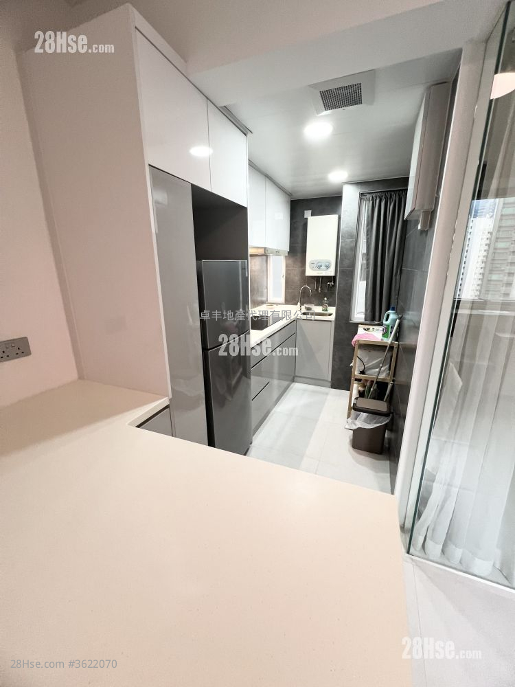 福临阁 租盘 1 房 , 1 浴室 394 平方尺 ( 36.6 平方米 ) 福临阁 租盘 1 房 , 1 浴室 394 平方尺 ( 36.6 平方米 )