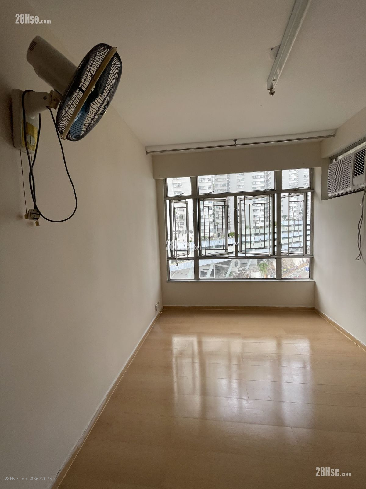 乐翠台 租盘 700 平方尺 ( 65.0 平方米 ) 乐翠台 租盘 700 平方尺 ( 65.0 平方米 )