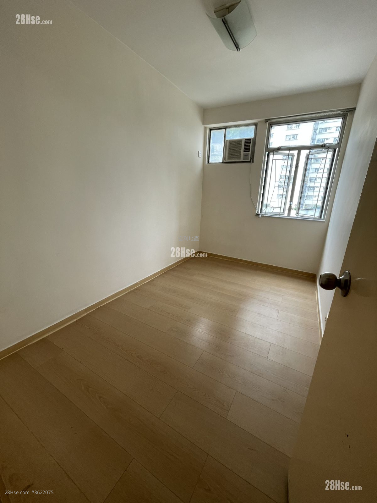 乐翠台 租盘 700 平方尺 ( 65.0 平方米 ) 乐翠台 租盘 700 平方尺 ( 65.0 平方米 )