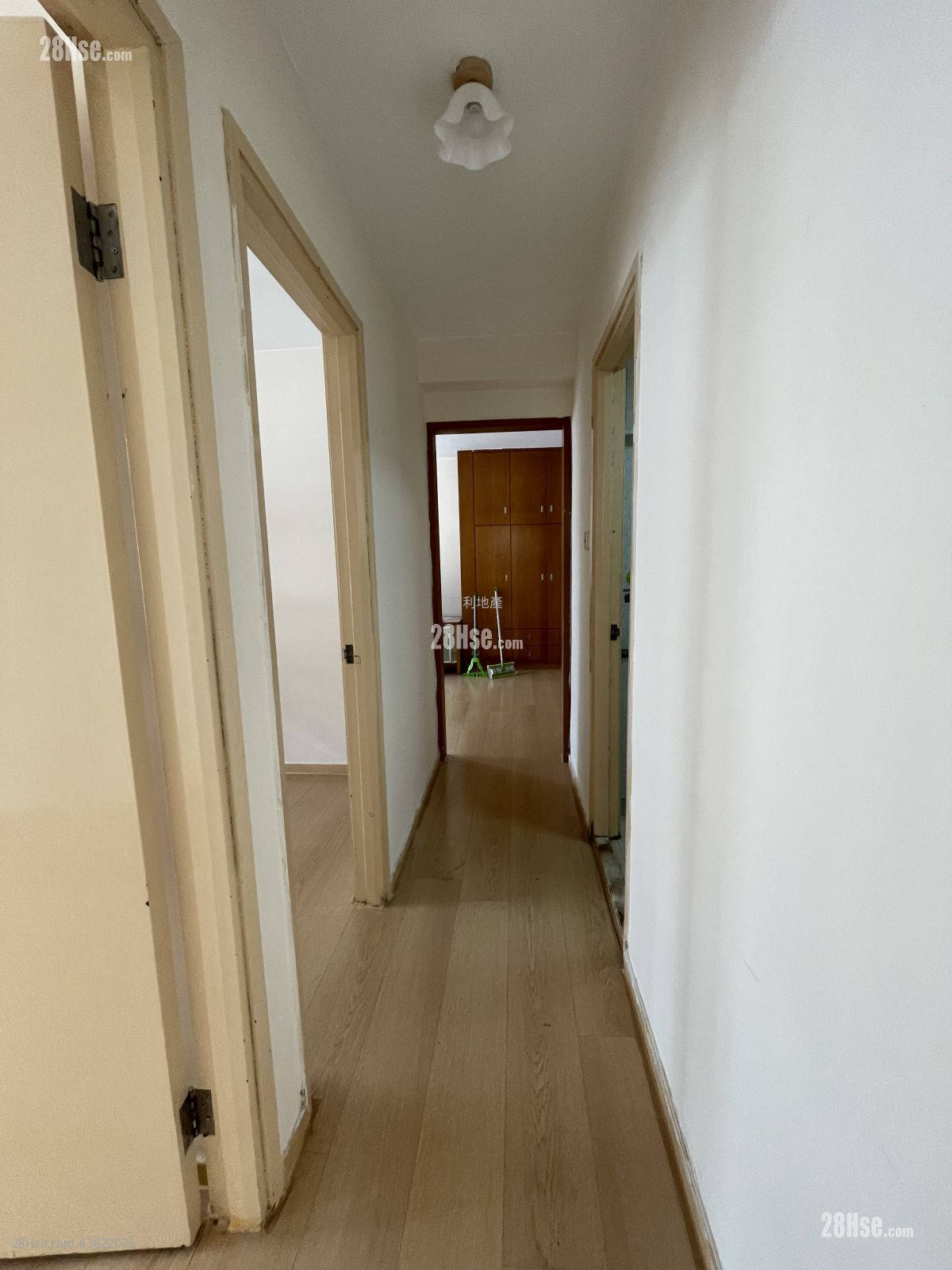 乐翠台 租盘 700 平方尺 ( 65.0 平方米 ) 乐翠台 租盘 700 平方尺 ( 65.0 平方米 )