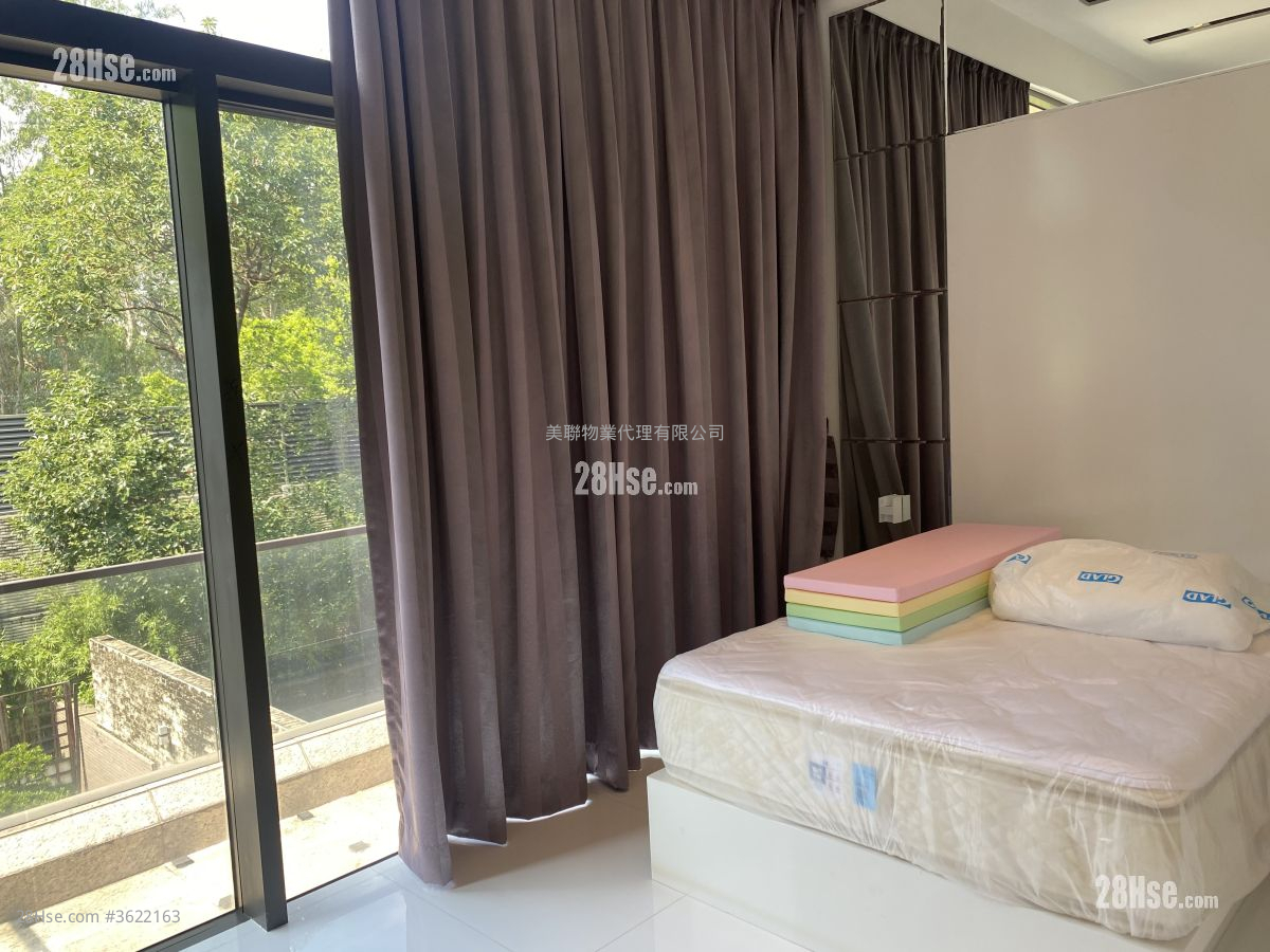 The Vineyard Sell 3 Bedrooms 1,591 ft² ( 147.8 m² ) The Vineyard Sell 3 Bedrooms 1,591 ft² ( 147.8 m² )