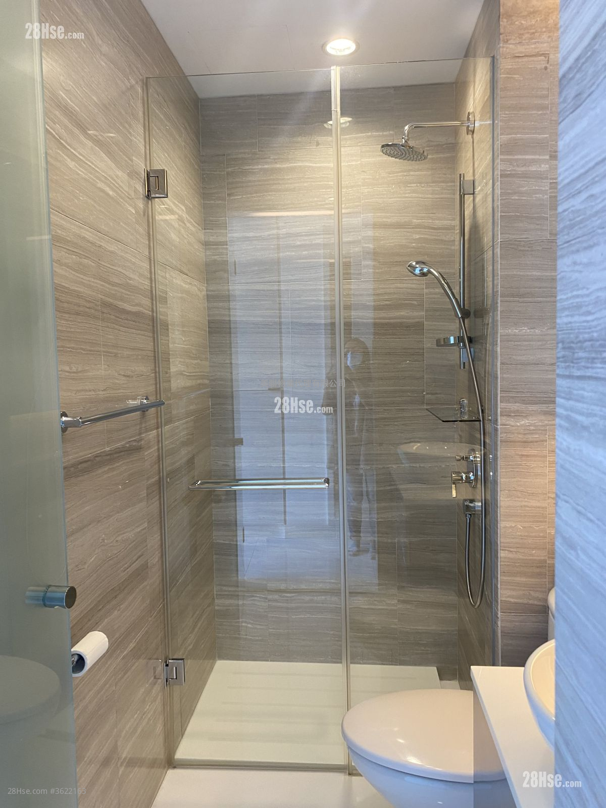 The Vineyard Sell 3 Bedrooms 1,591 ft² ( 147.8 m² ) The Vineyard Sell 3 Bedrooms 1,591 ft² ( 147.8 m² )