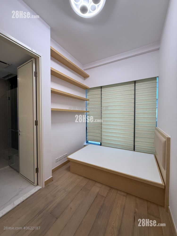 Capri Sell 4 Bedrooms , 3 Bathrooms 1,987 ft² ( 184.6 m² ) Capri Sell 4 Bedrooms , 3 Bathrooms 1,987 ft² ( 184.6 m² )