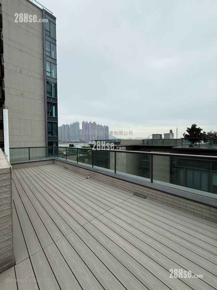 Capri Sell 4 Bedrooms , 3 Bathrooms 1,987 ft² ( 184.6 m² ) Capri Sell 4 Bedrooms , 3 Bathrooms 1,987 ft² ( 184.6 m² )