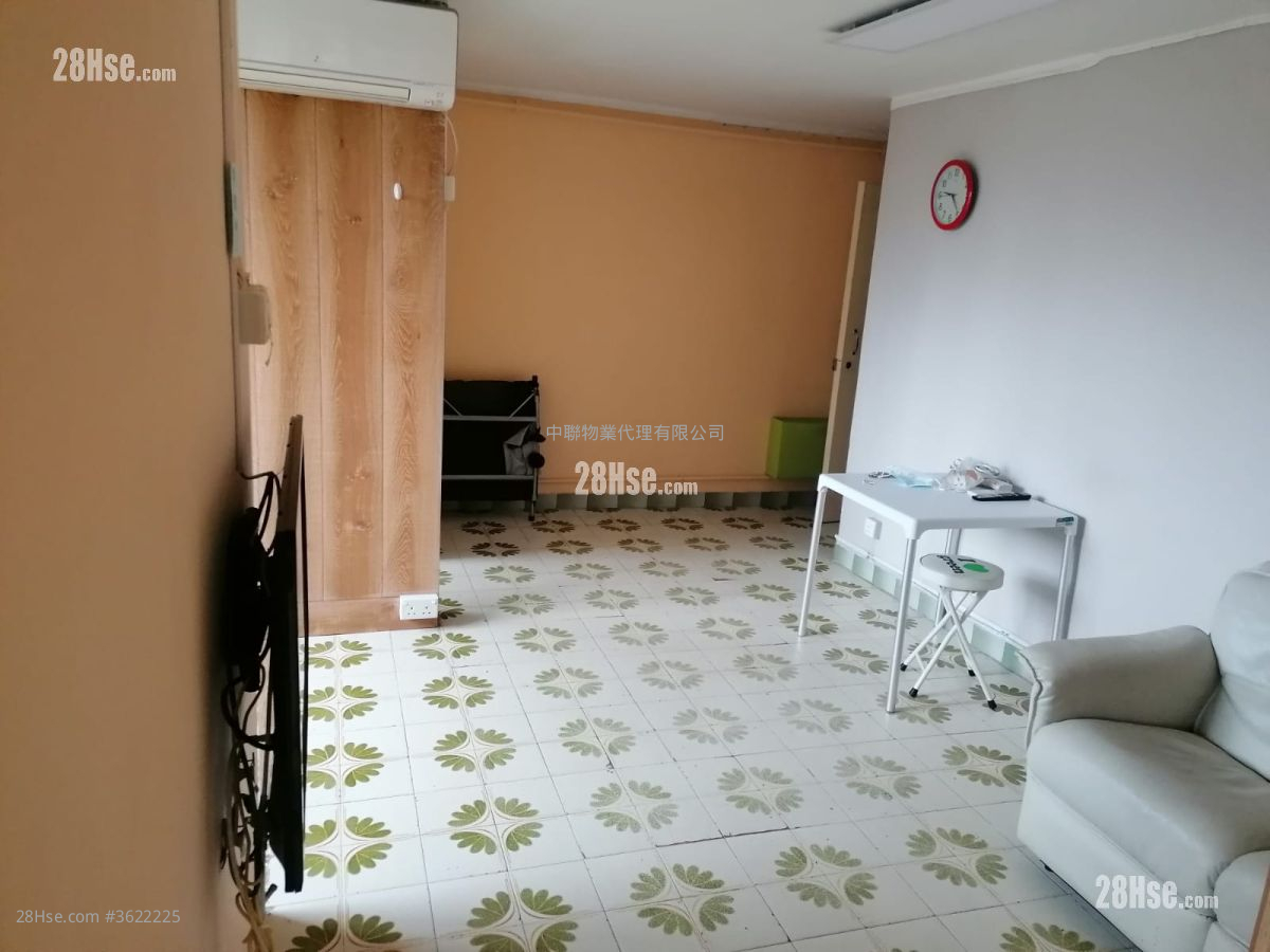 Pok Hong Estate Sell 443 ft² ( 41.2 m² ) Pok Hong Estate Sell 443 ft² ( 41.2 m² )