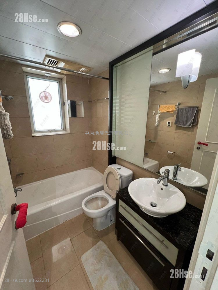 泓景台 租盘 447 平方尺 ( 41.5 平方米 ) 泓景台 租盘 447 平方尺 ( 41.5 平方米 )