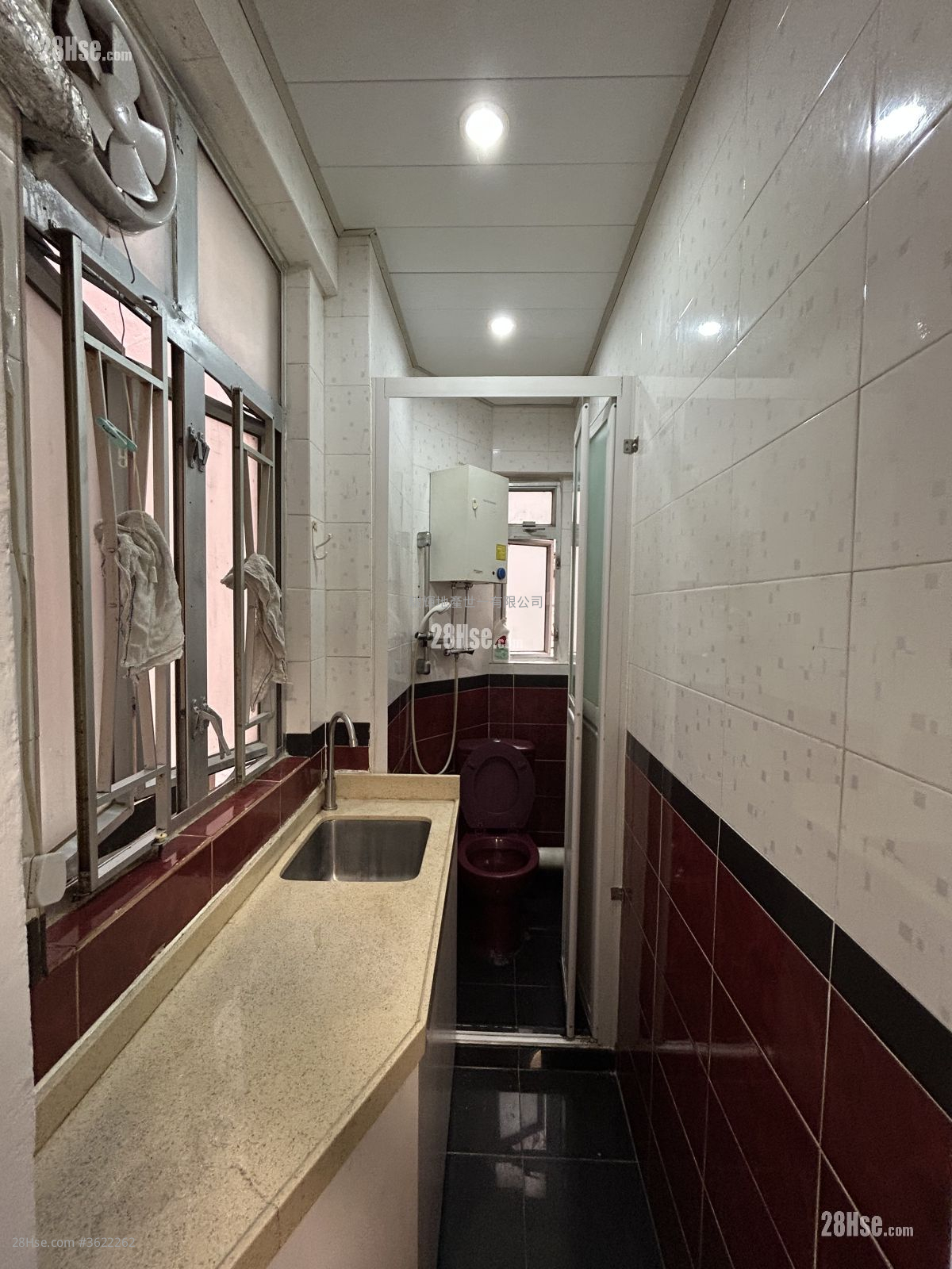 Kimberley Mansion Rental Studio , 1 Bathroom 120 ft² ( 11.1 m² ) Kimberley Mansion Rental Studio , 1 Bathroom 120 ft² ( 11.1 m² )