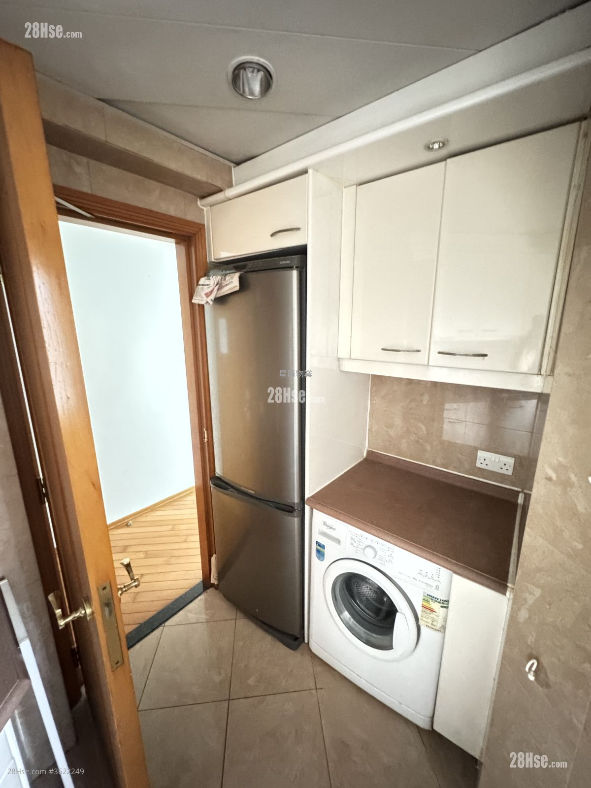 海逸豪园 租盘 2 房 , 1 浴室 541 平方尺 ( 50.3 平方米 ) 海逸豪园 租盘 2 房 , 1 浴室 541 平方尺 ( 50.3 平方米 )