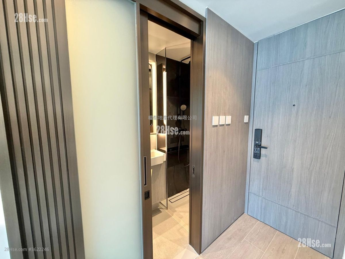 Phoenext Rental 1 Bedroom , 1 Bathroom 261 ft² ( 24.2 m² ) Phoenext Rental 1 Bedroom , 1 Bathroom 261 ft² ( 24.2 m² )