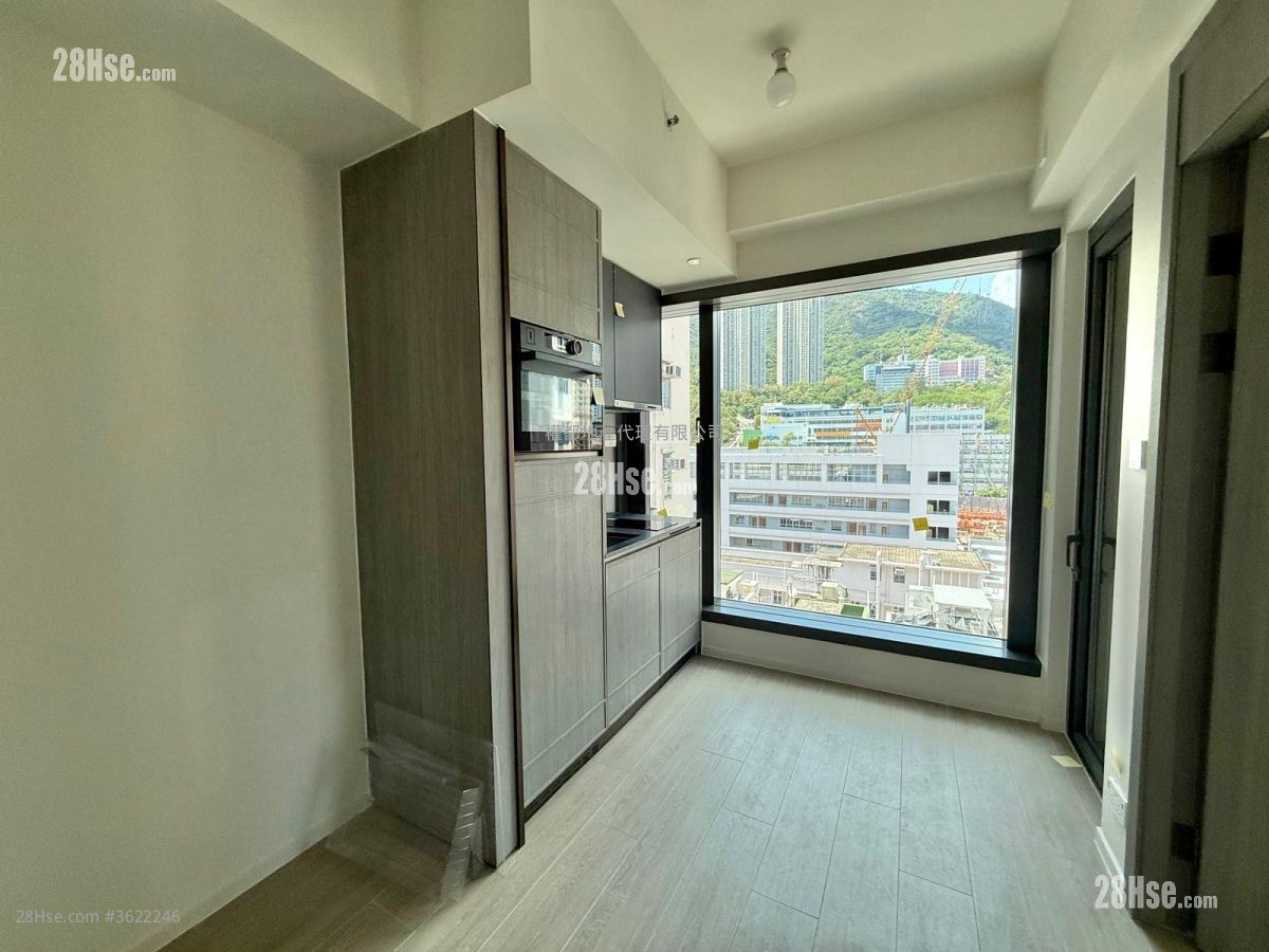 Phoenext Rental 1 Bedroom , 1 Bathroom 261 ft² ( 24.2 m² ) Phoenext Rental 1 Bedroom , 1 Bathroom 261 ft² ( 24.2 m² )