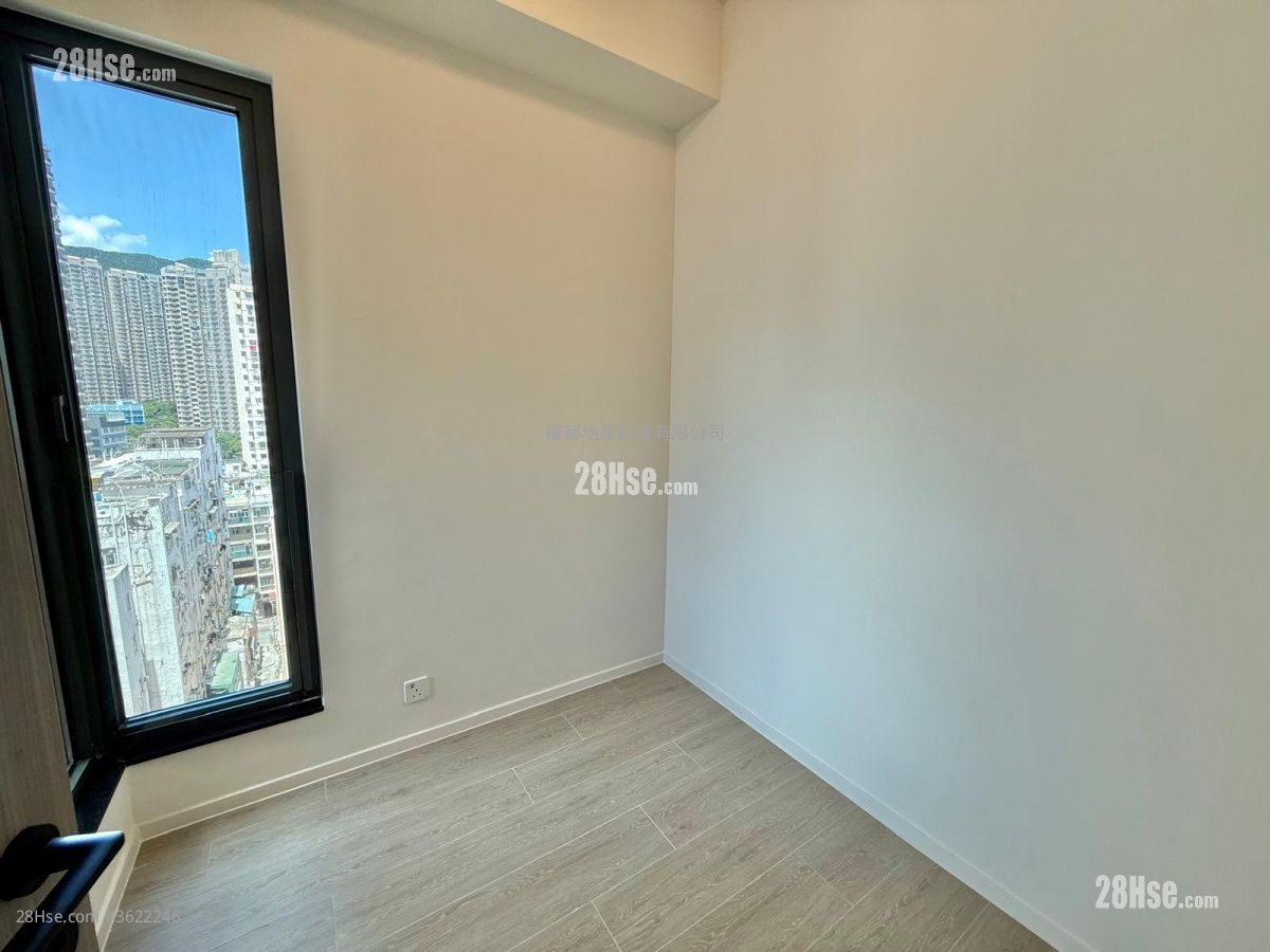 Phoenext Rental 1 Bedroom , 1 Bathroom 261 ft² ( 24.2 m² ) Phoenext Rental 1 Bedroom , 1 Bathroom 261 ft² ( 24.2 m² )